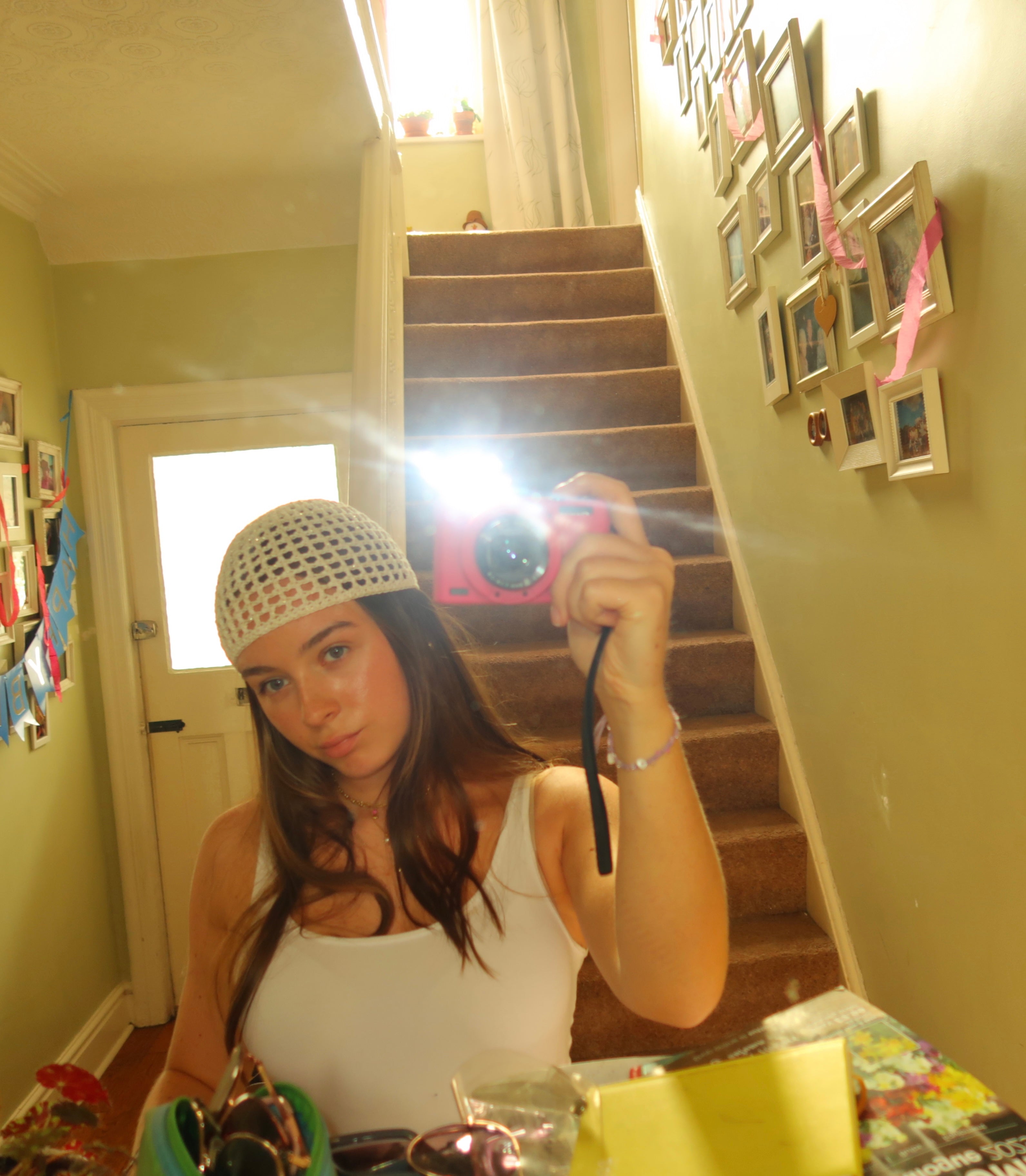 Cream/gold sparkly mesh hat