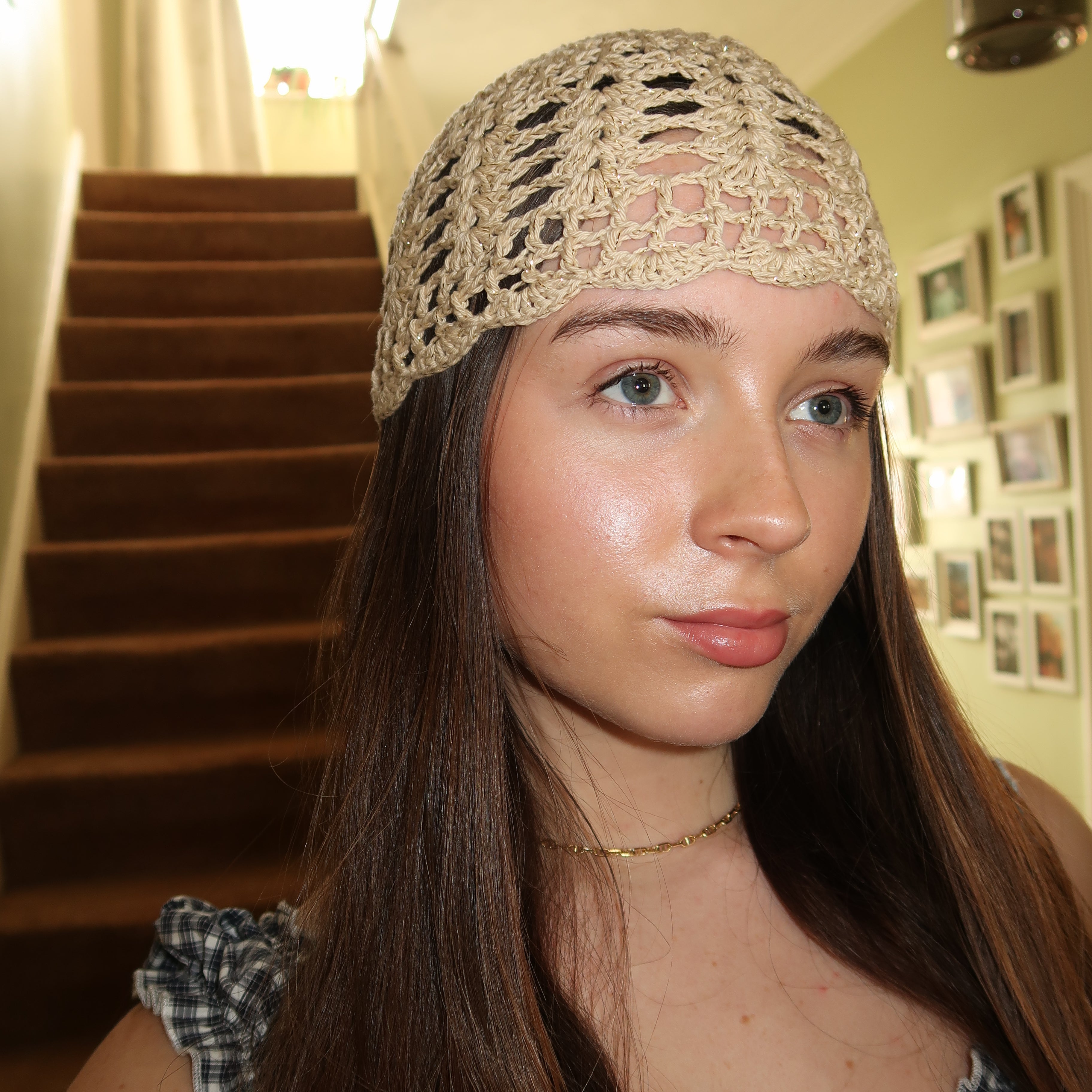 Beige and gold sparkly mesh hat