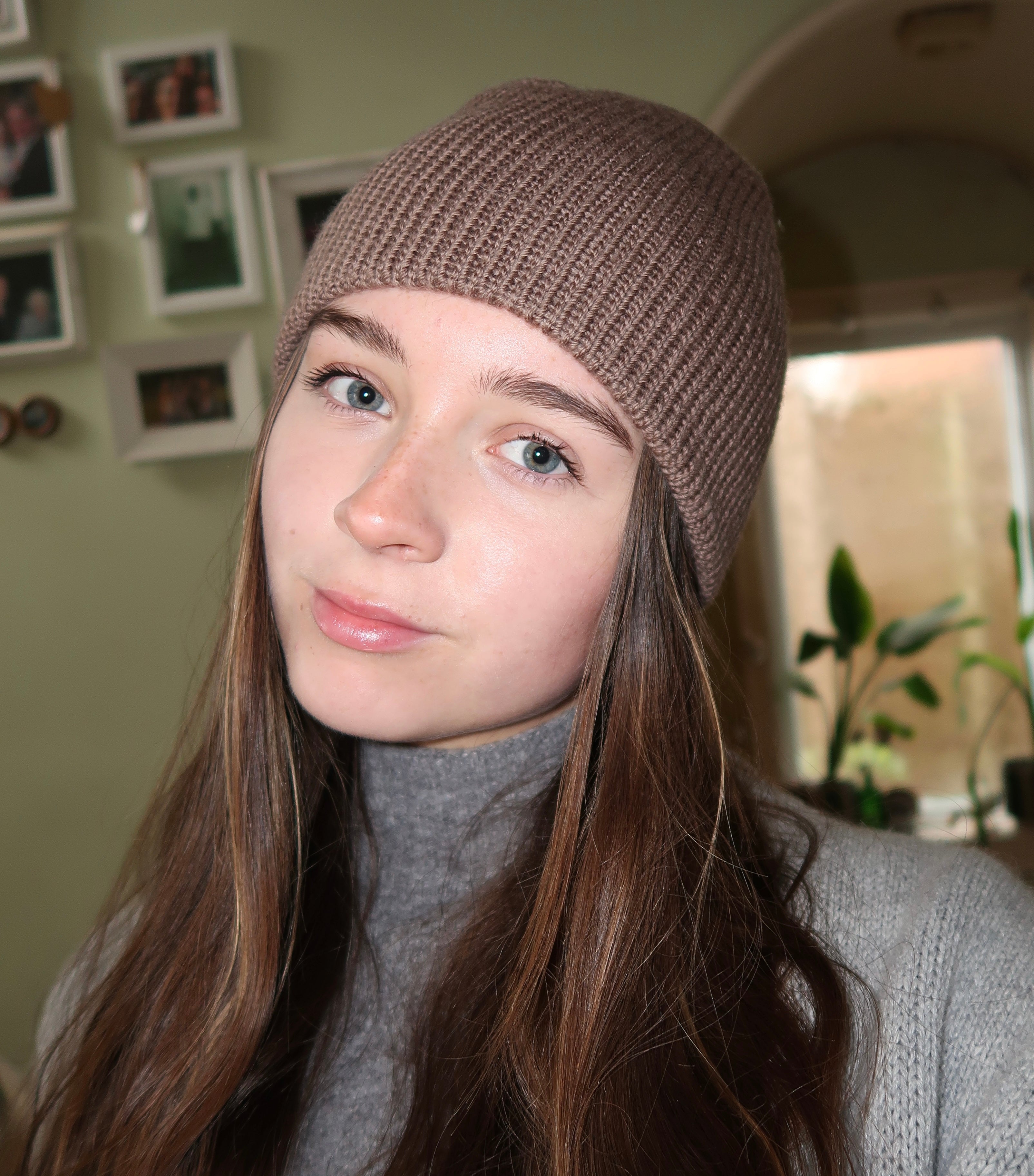 Reversible pink and brown striped beanie