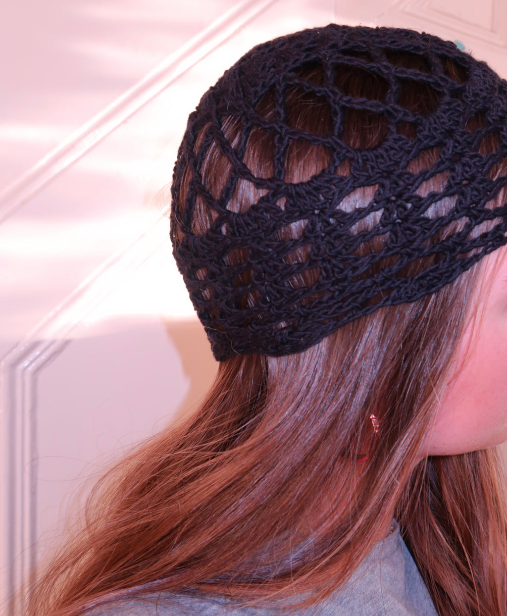 Black cotton mesh hat