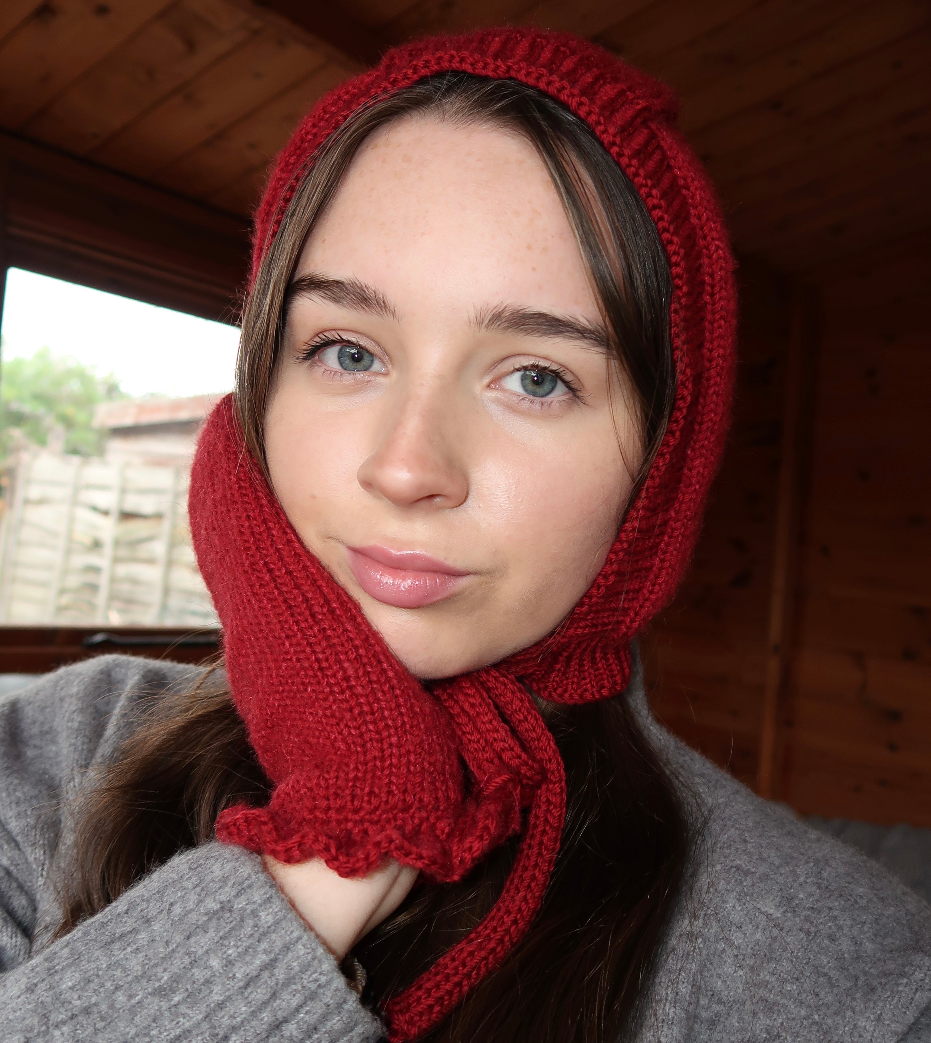 Dark red mittens