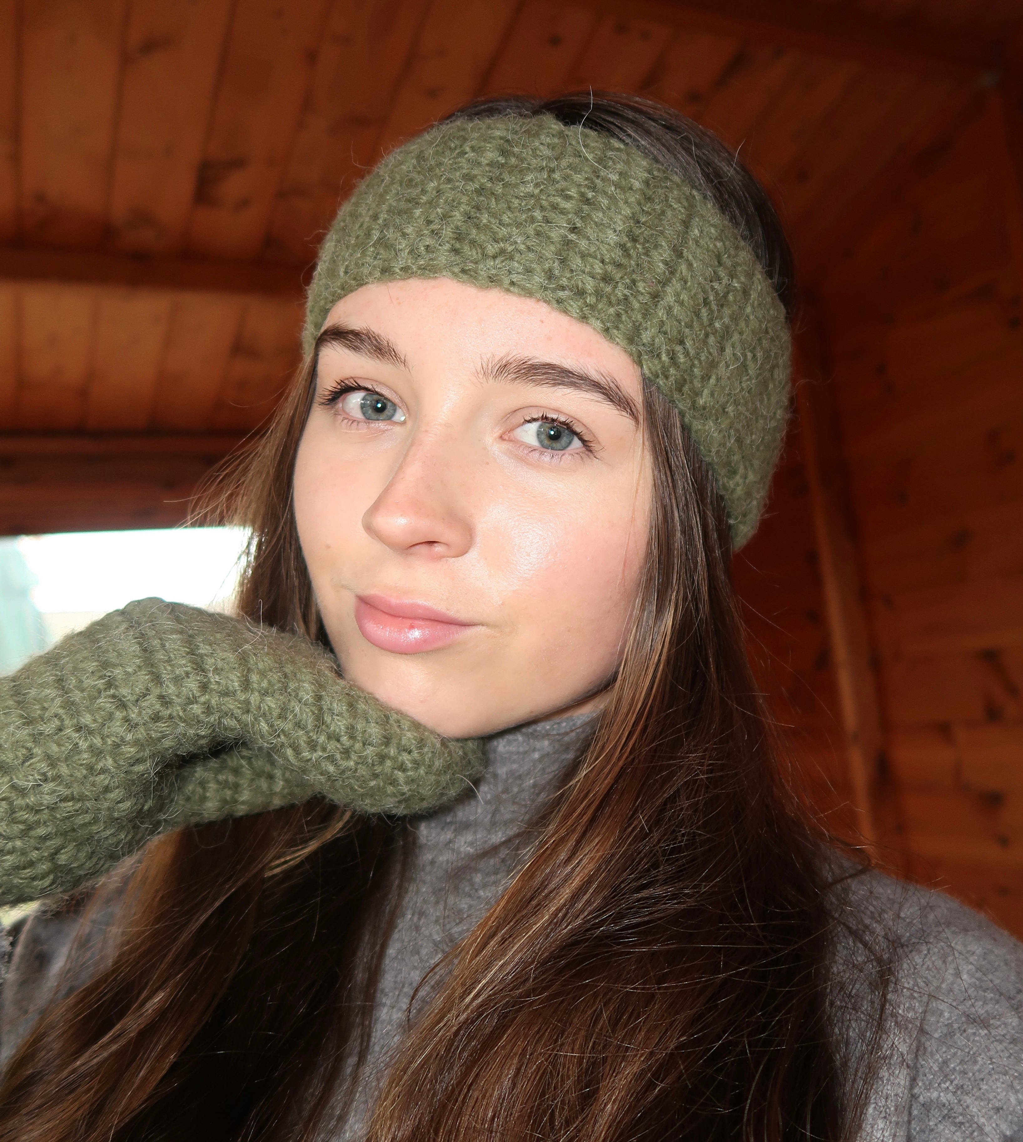 Green crocheted headband