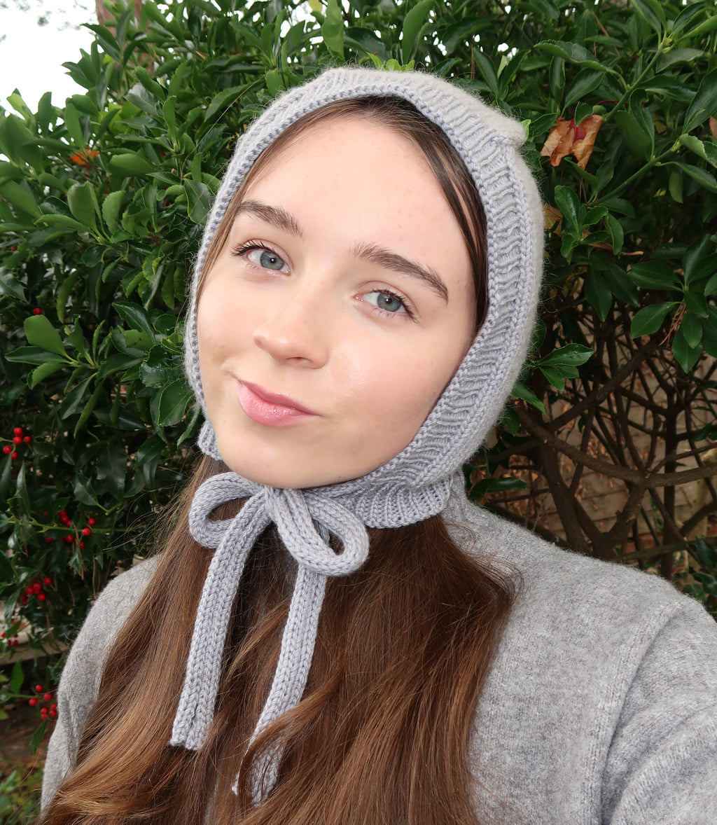 Grey bonnet