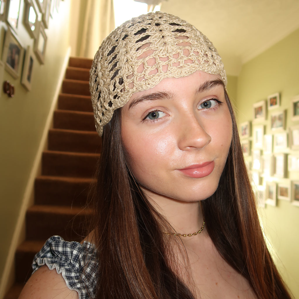 Beige and gold sparkly mesh hat