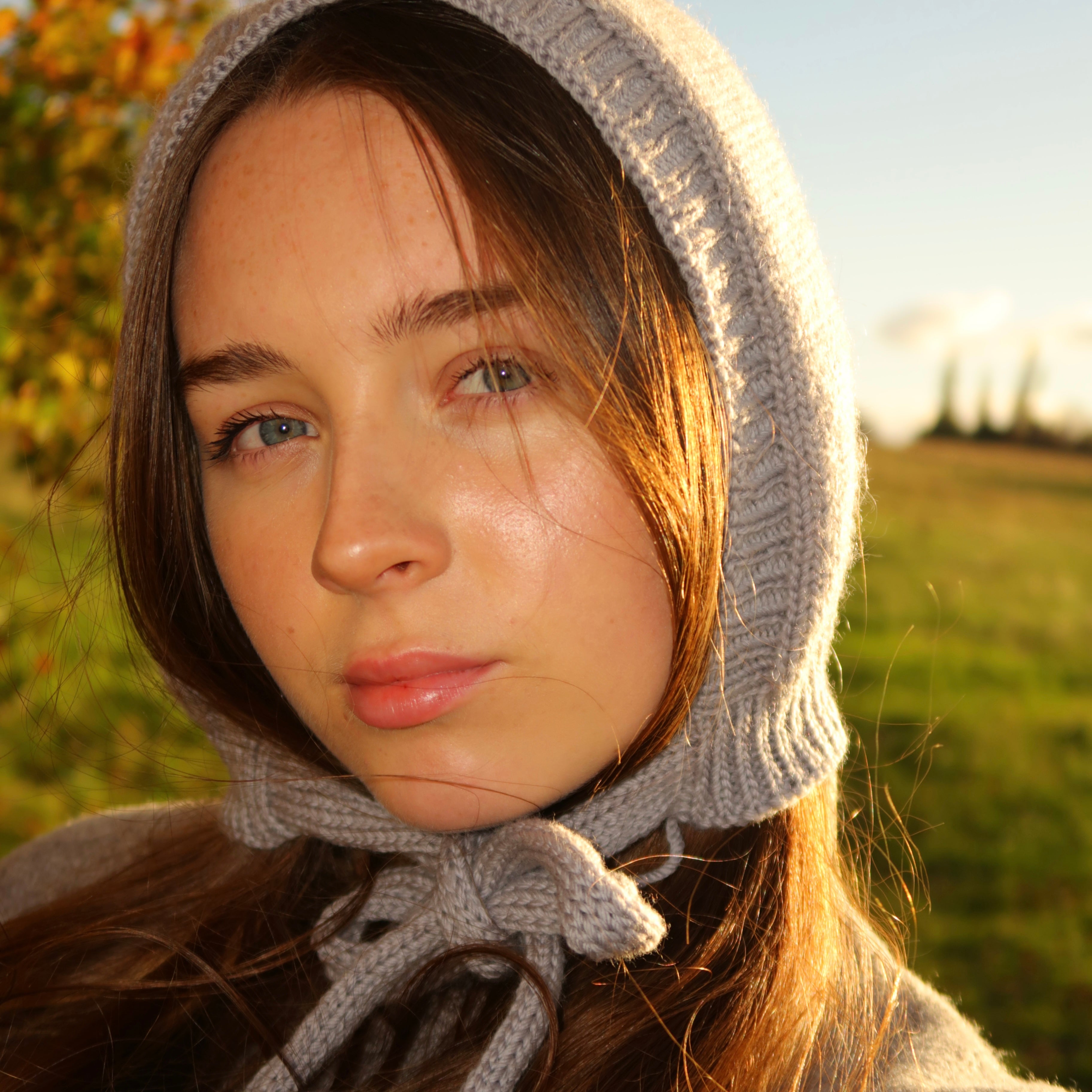 Grey bonnet
