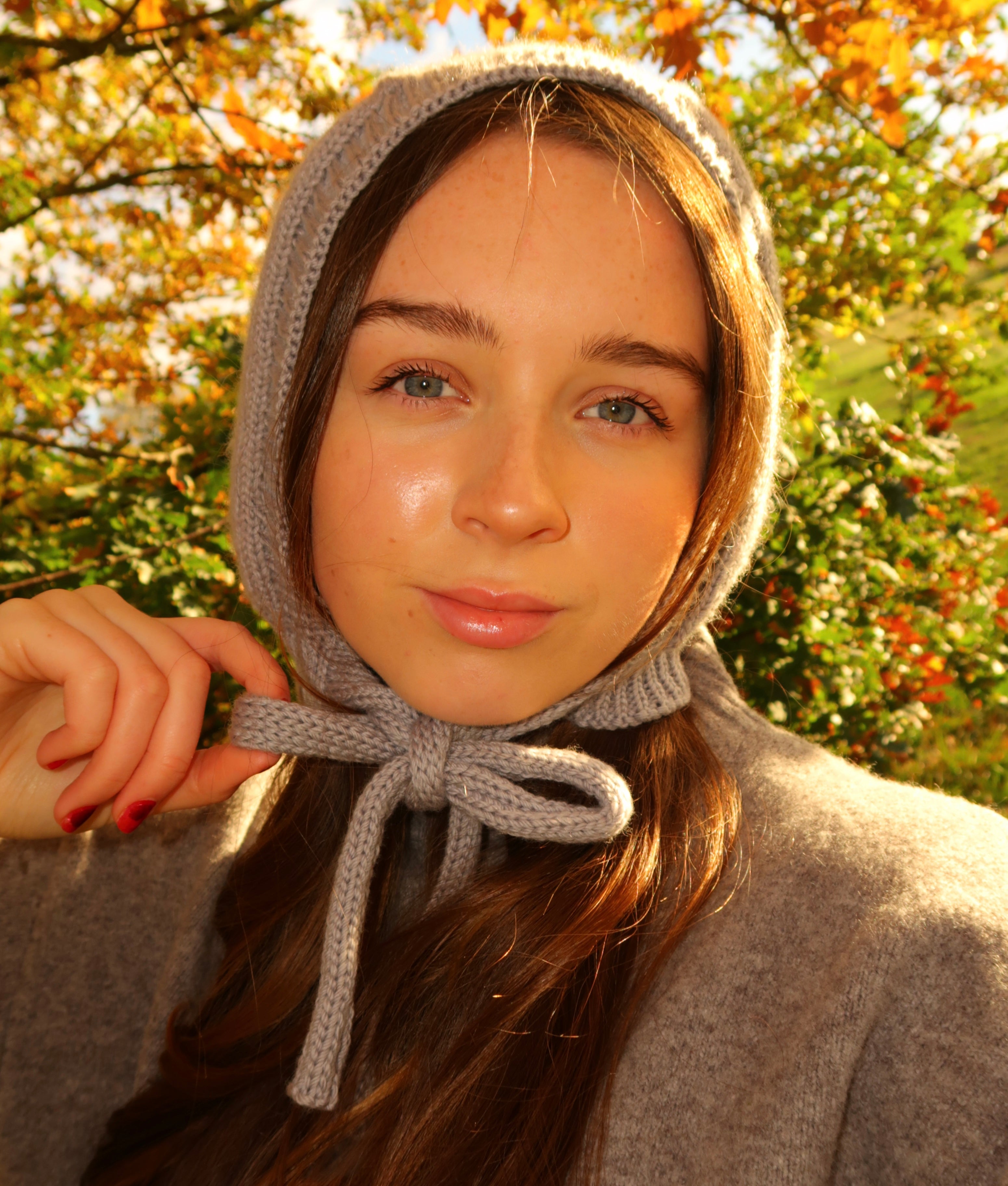 Grey bonnet