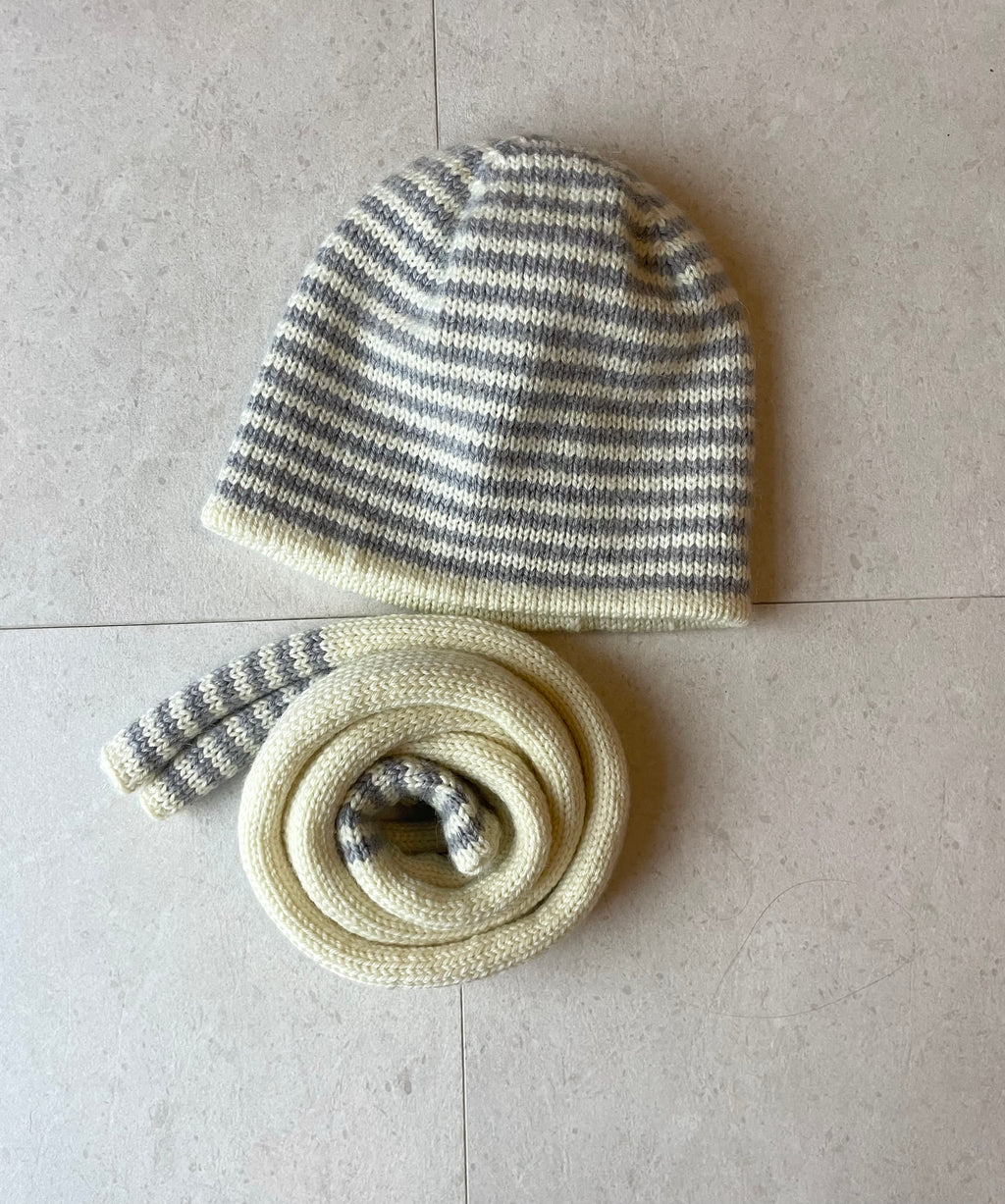 Cream and grey striped skinny scarf
