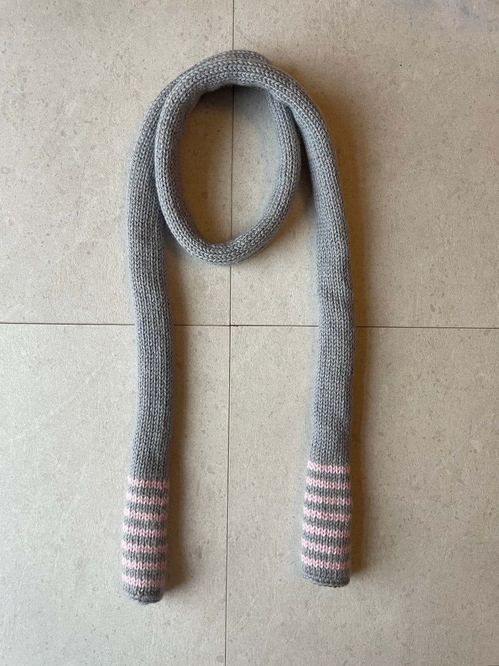 Grey and pink striped skinny scarf