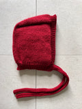 Dark red bonnet