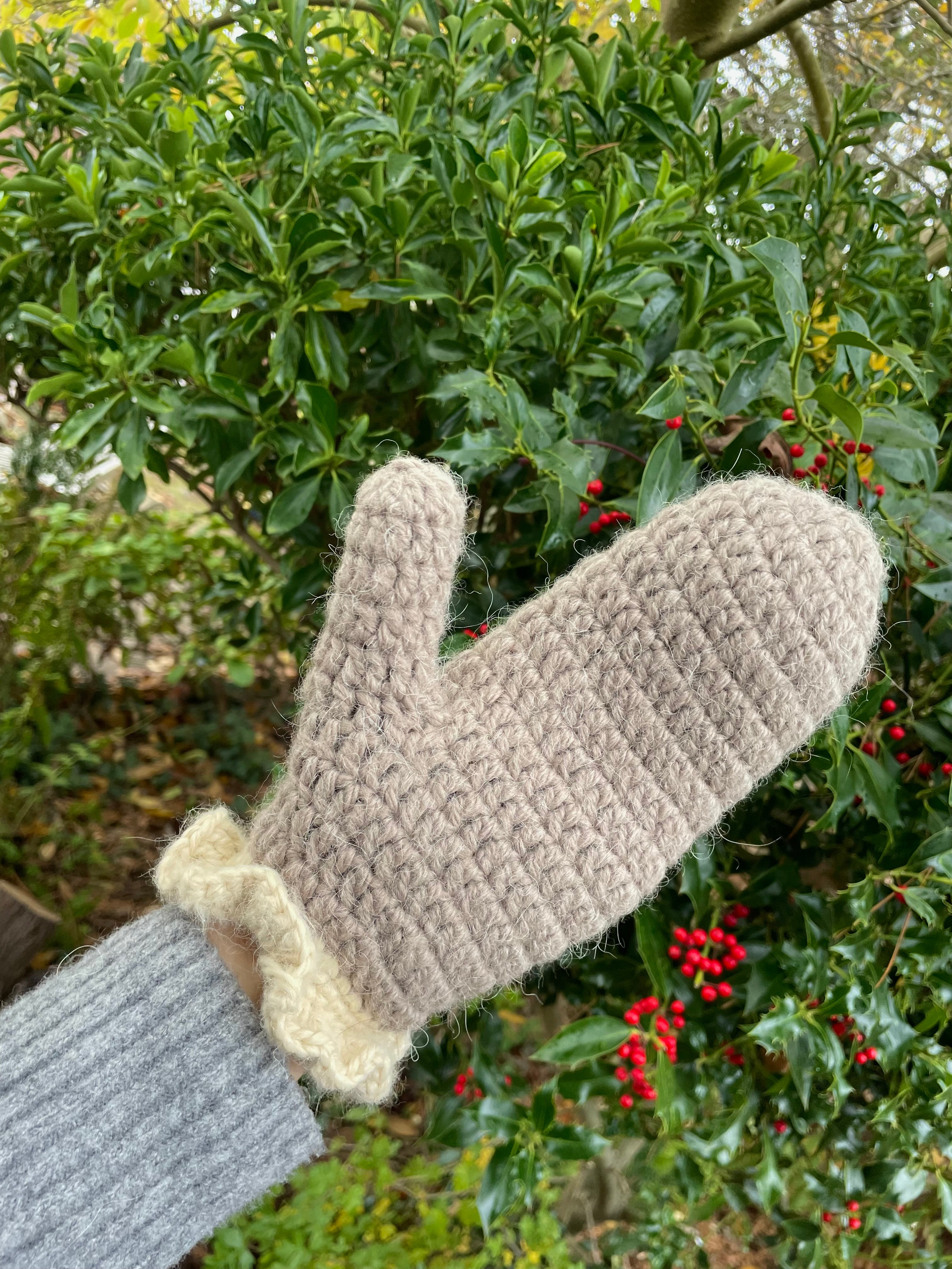 Mink brown crochet mittens with cream frill
