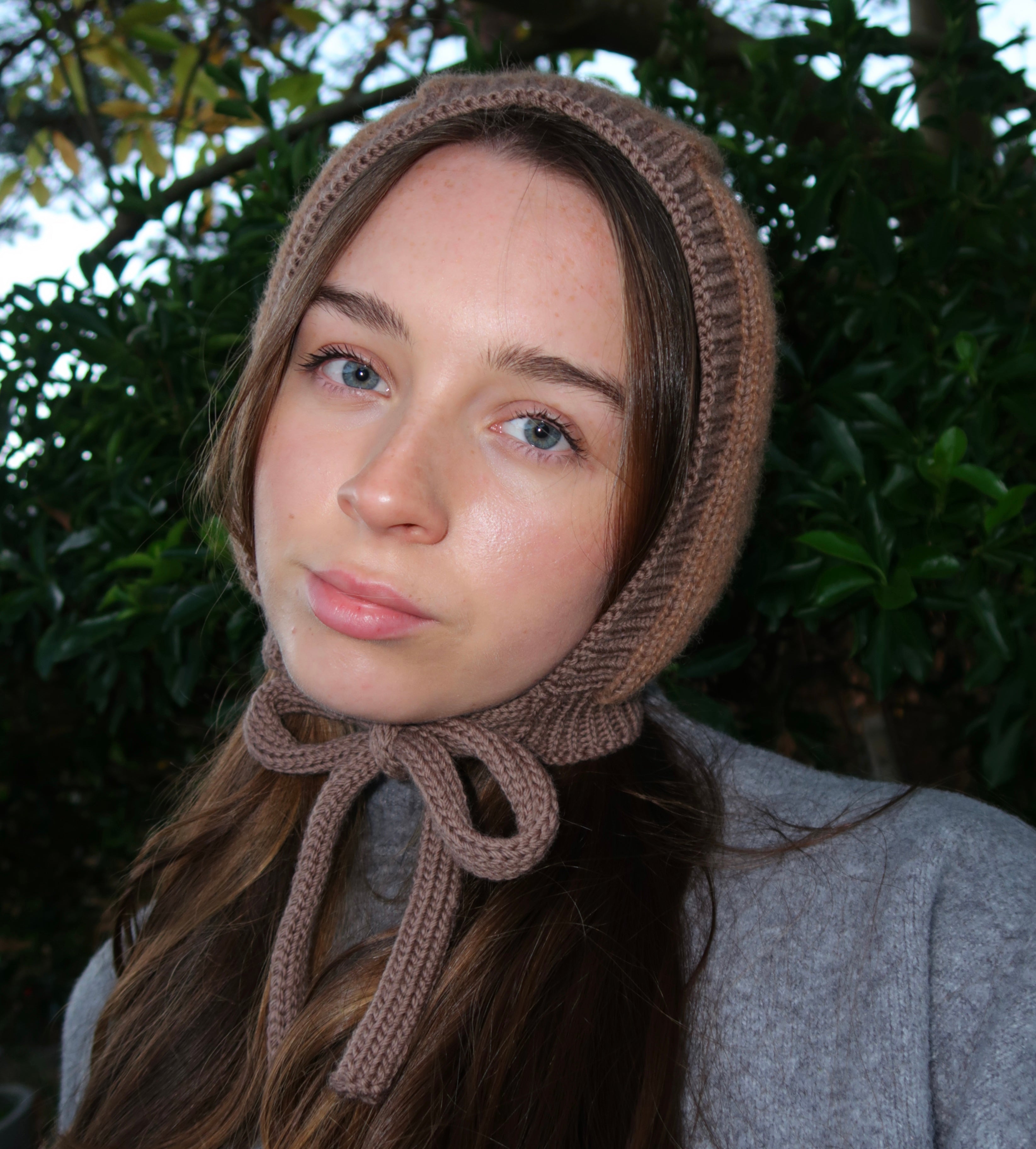 Brown bonnet