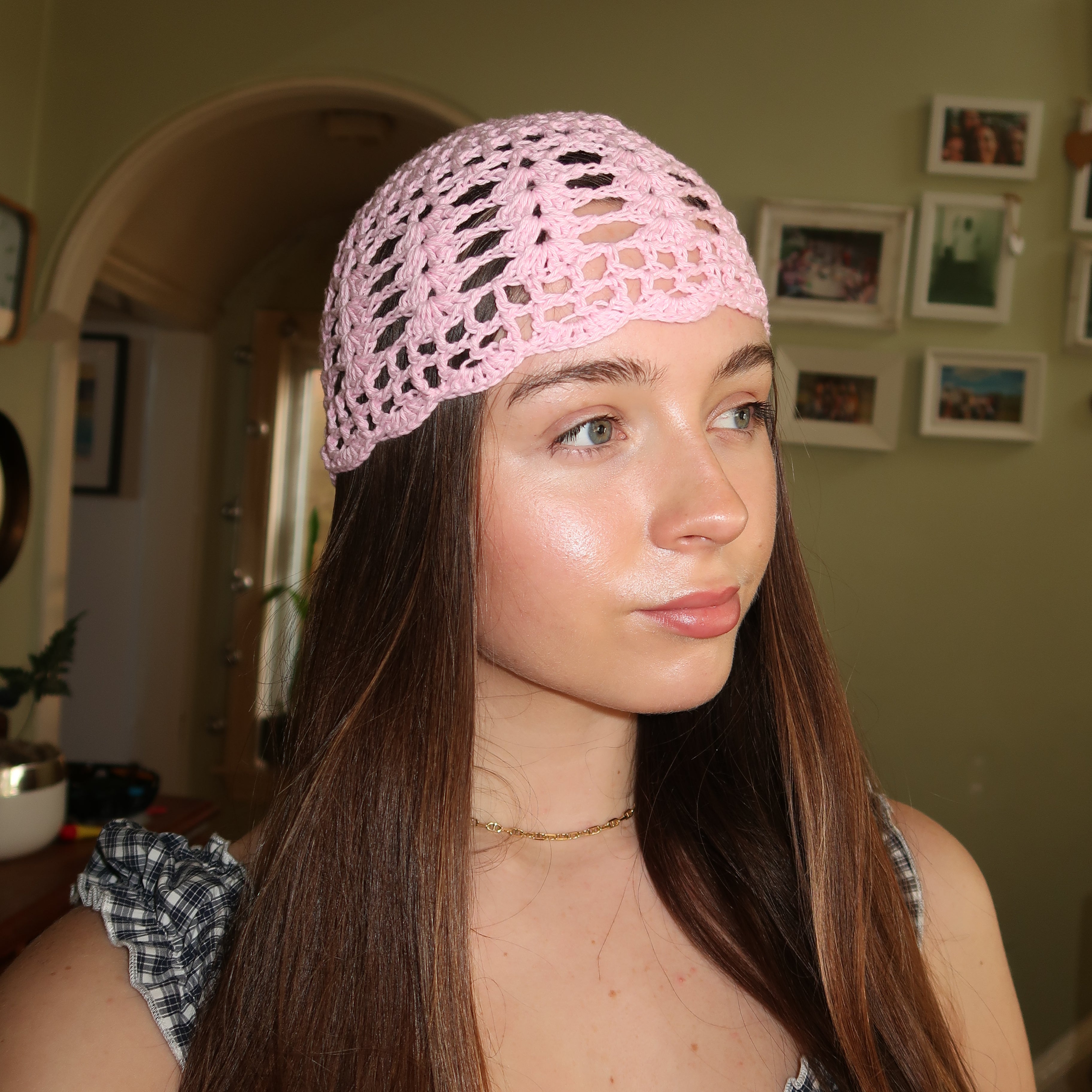Pink crochet mesh hat