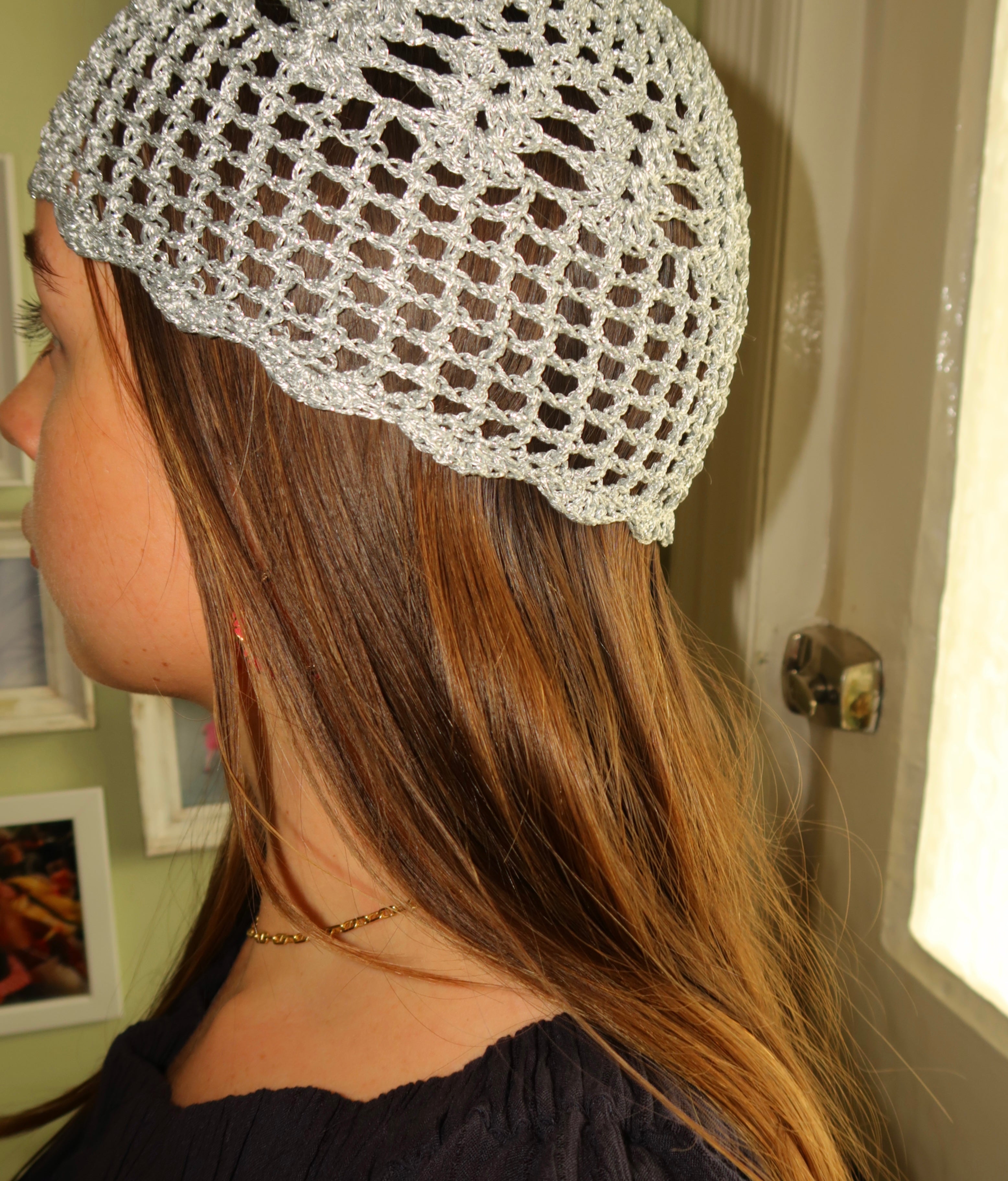 Silver sparkly detailed mesh hat