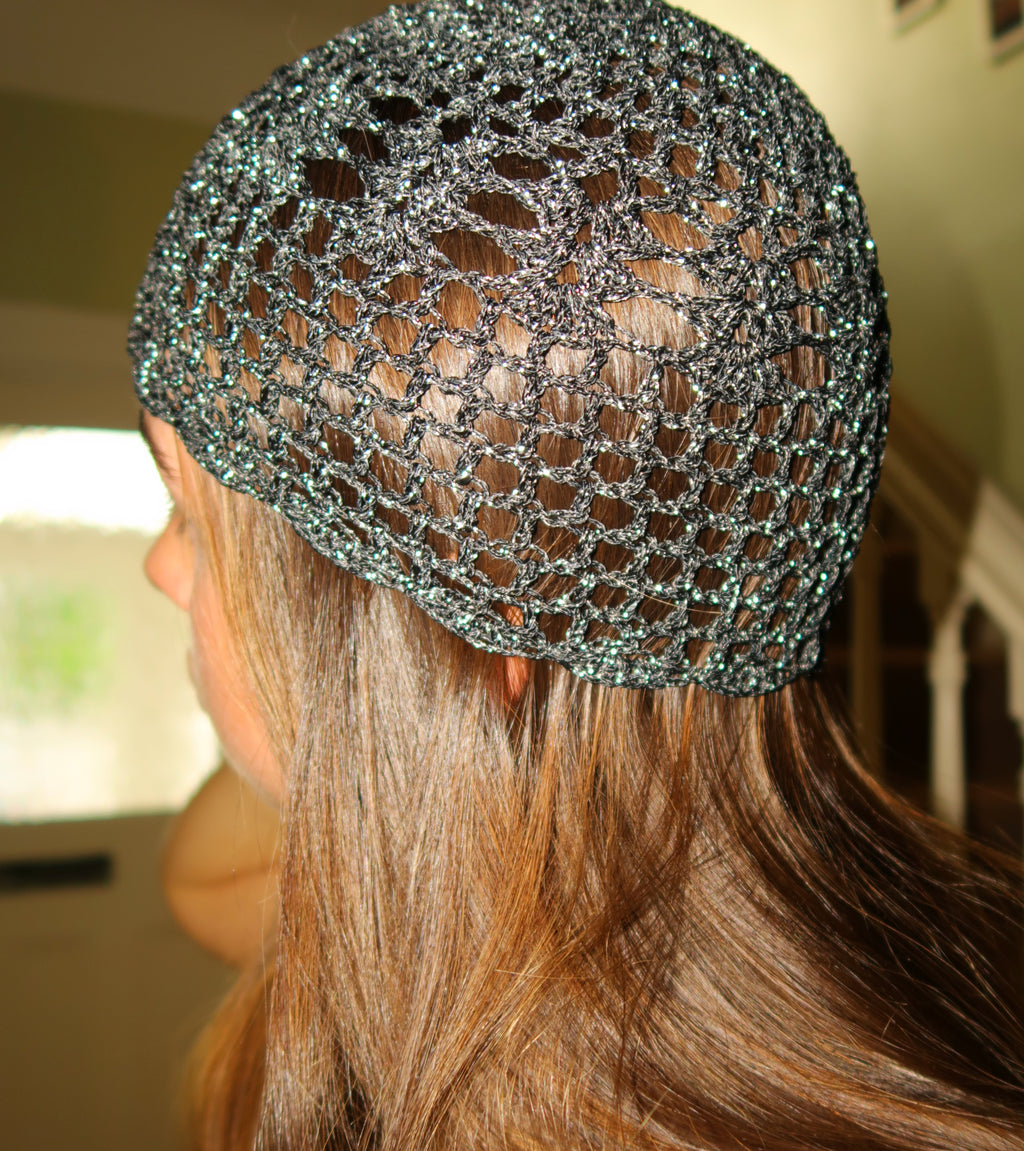 Black/silver detailed mesh hat