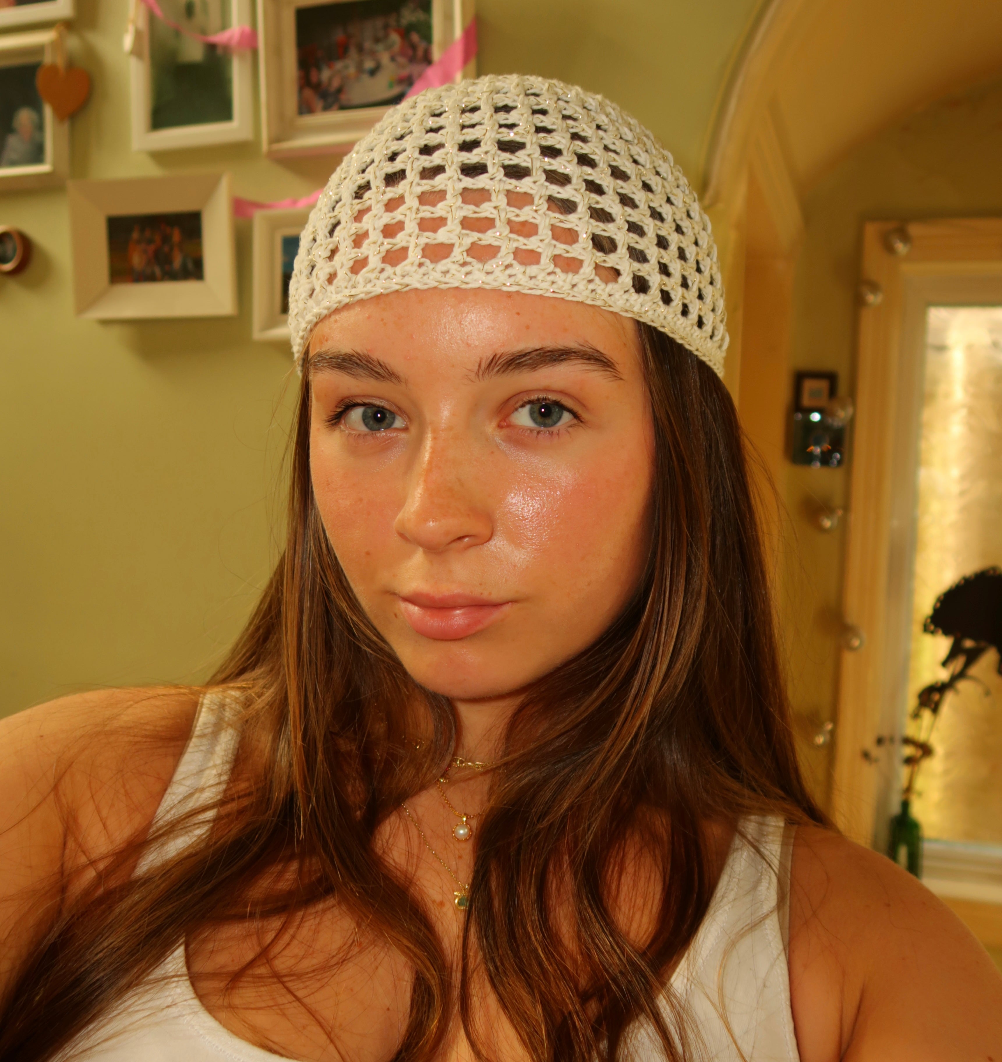 Cream/gold sparkly mesh hat