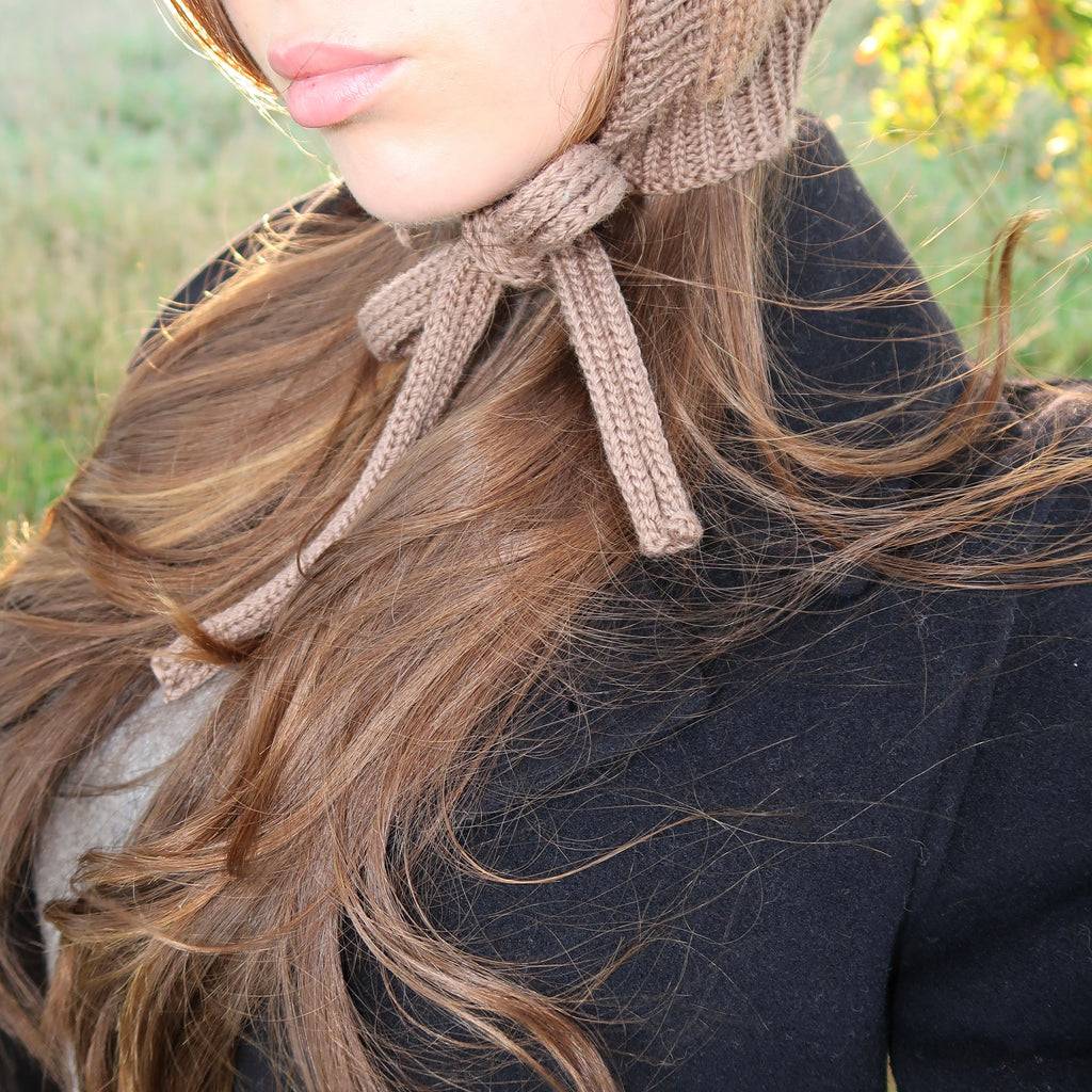 Brown bonnet
