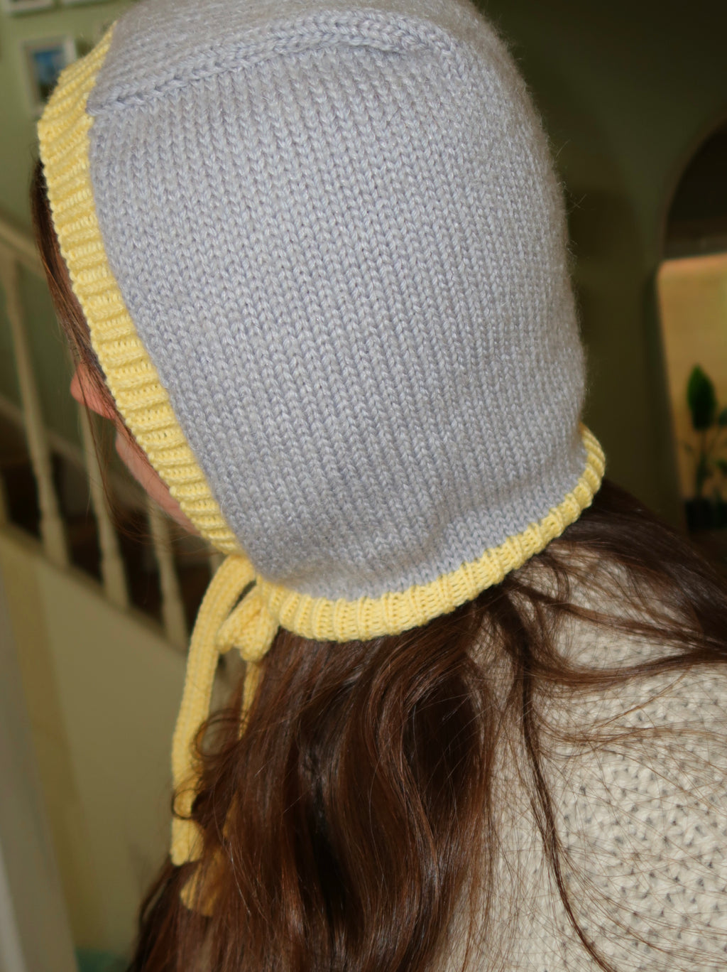 Grey and yellow bonnet