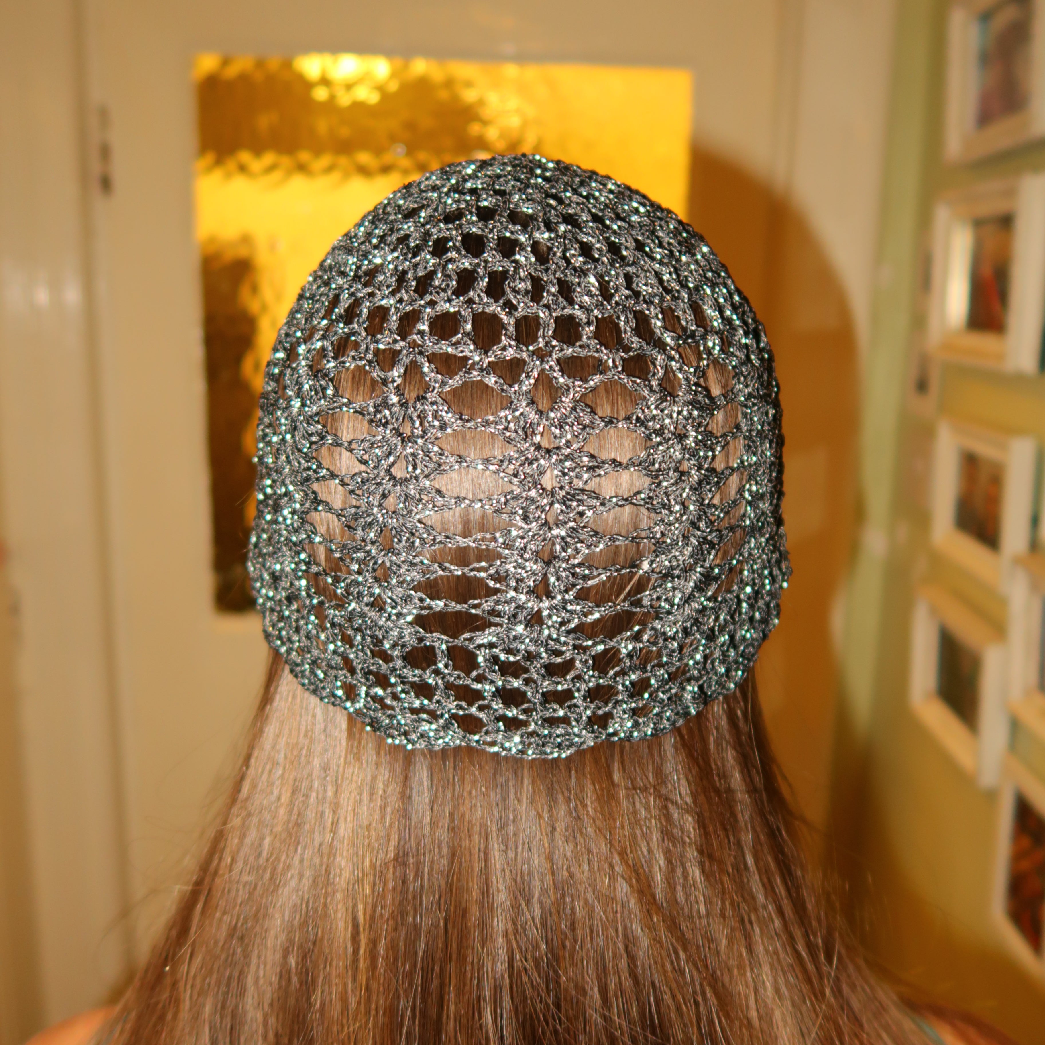 Black/silver fully detailed mesh hat