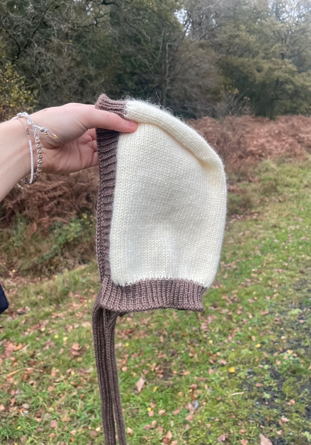 Cream and brown bonnet