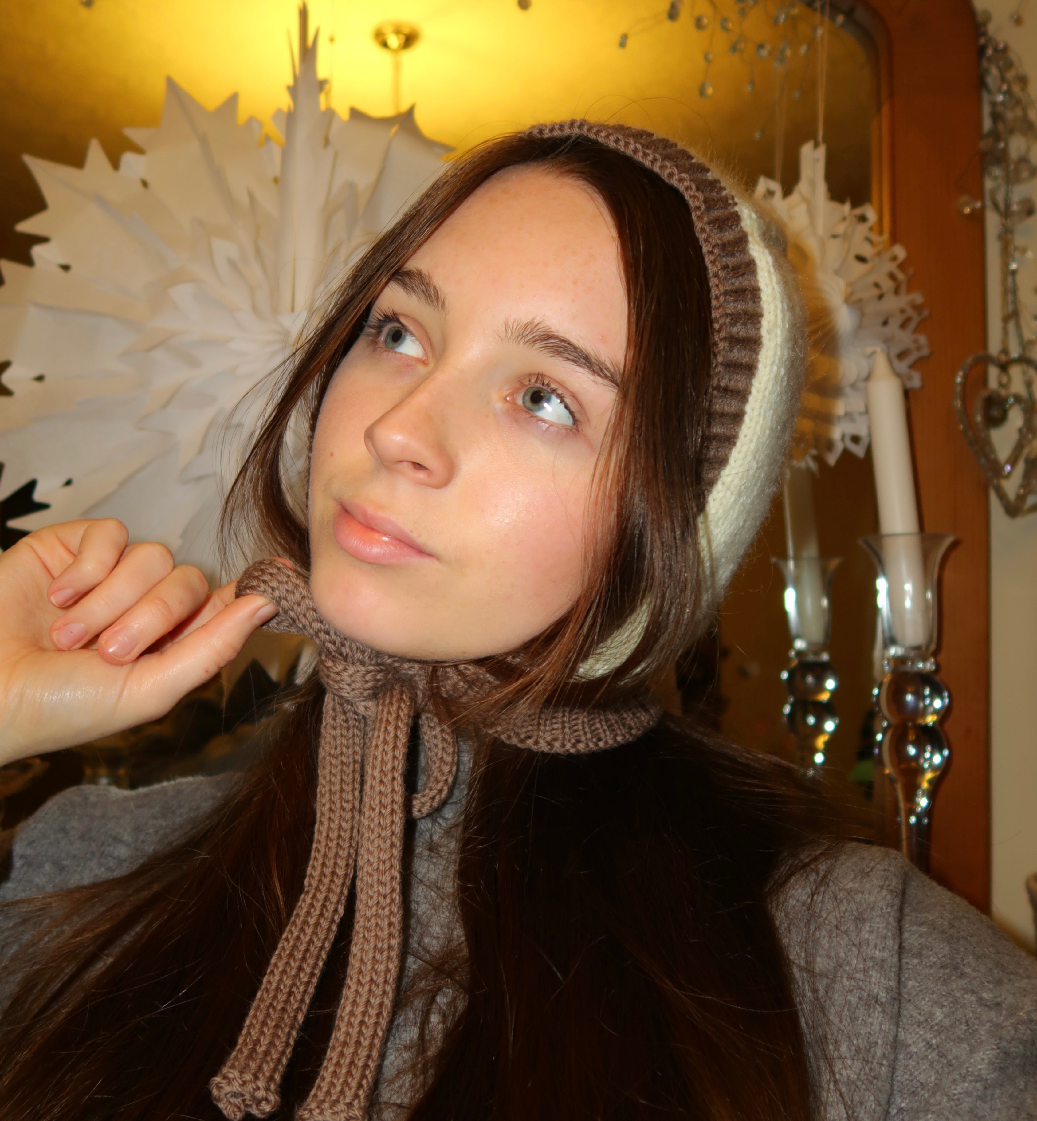 Cream and brown bonnet
